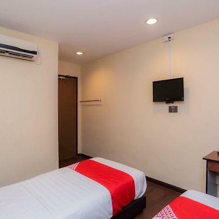 Oyo 44026 98 Hotel Johor Bahru Zewnętrze zdjęcie