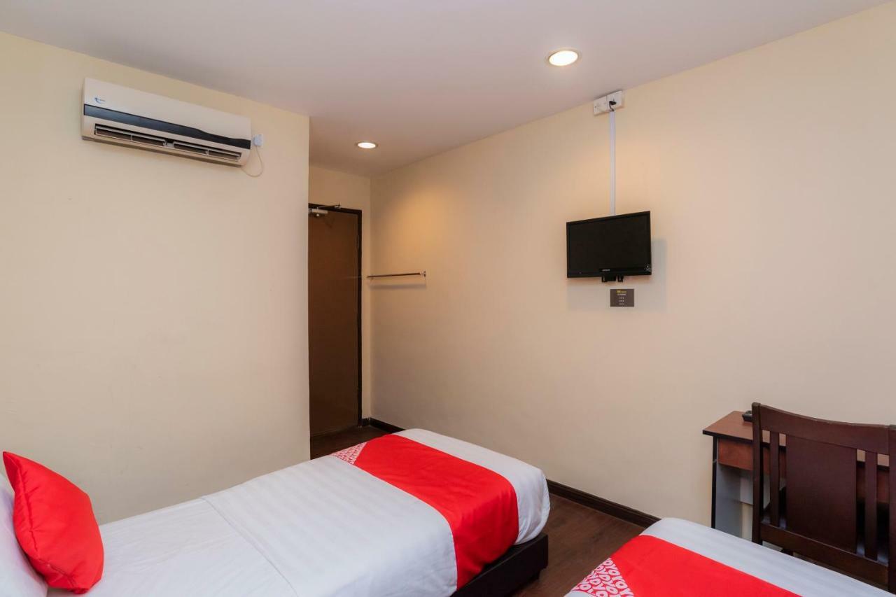 Oyo 44026 98 Hotel Johor Bahru Zewnętrze zdjęcie