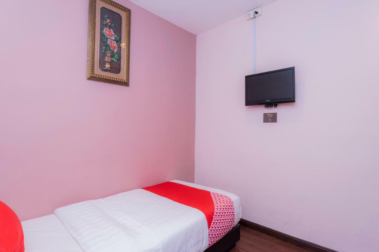 Oyo 44026 98 Hotel Johor Bahru Zewnętrze zdjęcie