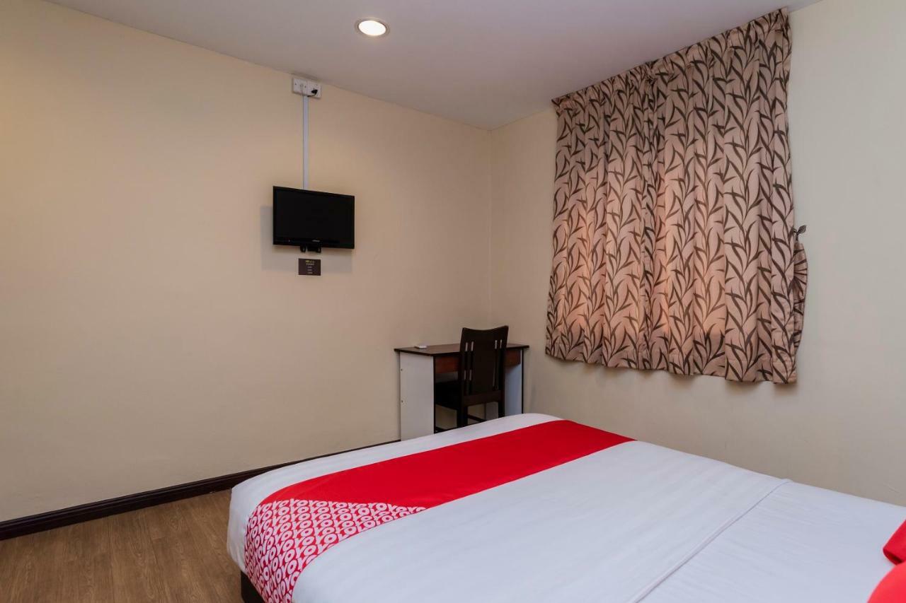 Oyo 44026 98 Hotel Johor Bahru Zewnętrze zdjęcie